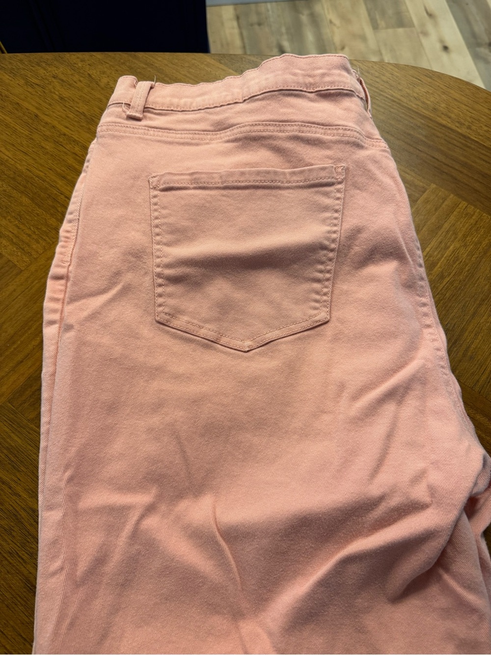 Peach-Pink High-Waist Gloria Vanderbuilt Capri Jeans